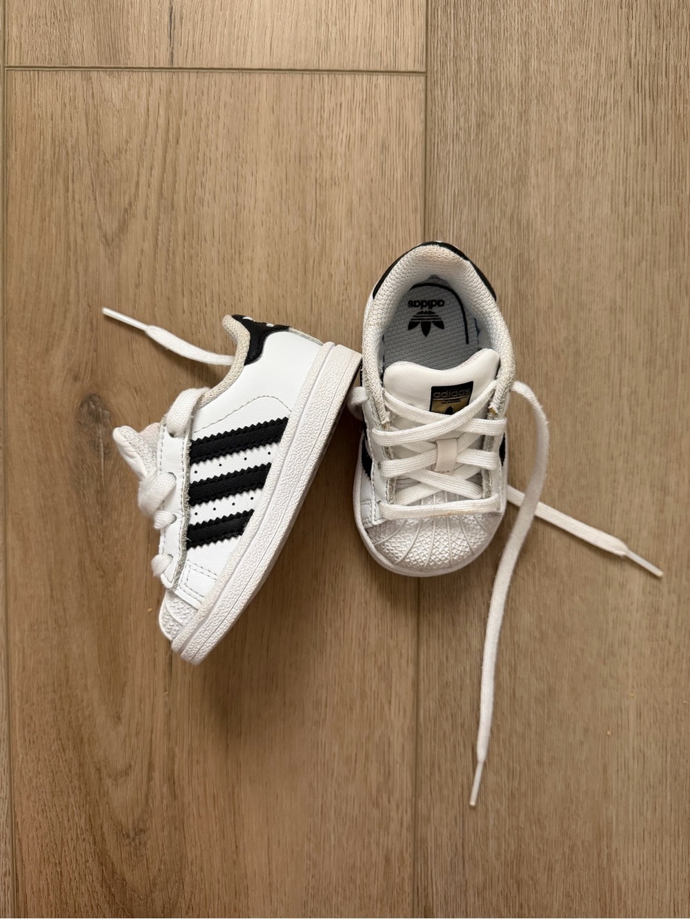 adidas Kids White Shell-Toe Sneakers with Gold Logo